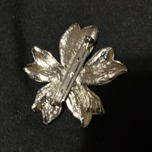 Brooch with black with stones - Picture 2 of 2